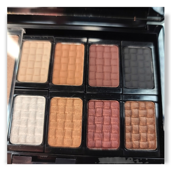 Doucce Freematic Eyeshadow Pro Palette - Picture 11 of 16